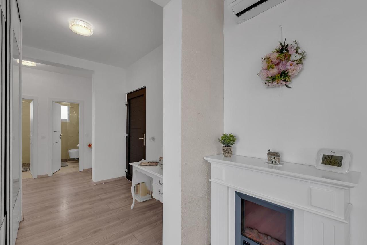 Apartment Apricus Makarska Exterior photo